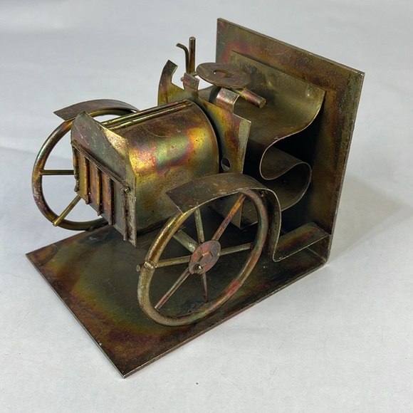 Handmade Metal Car Book End Statue - Picture 3 of 11